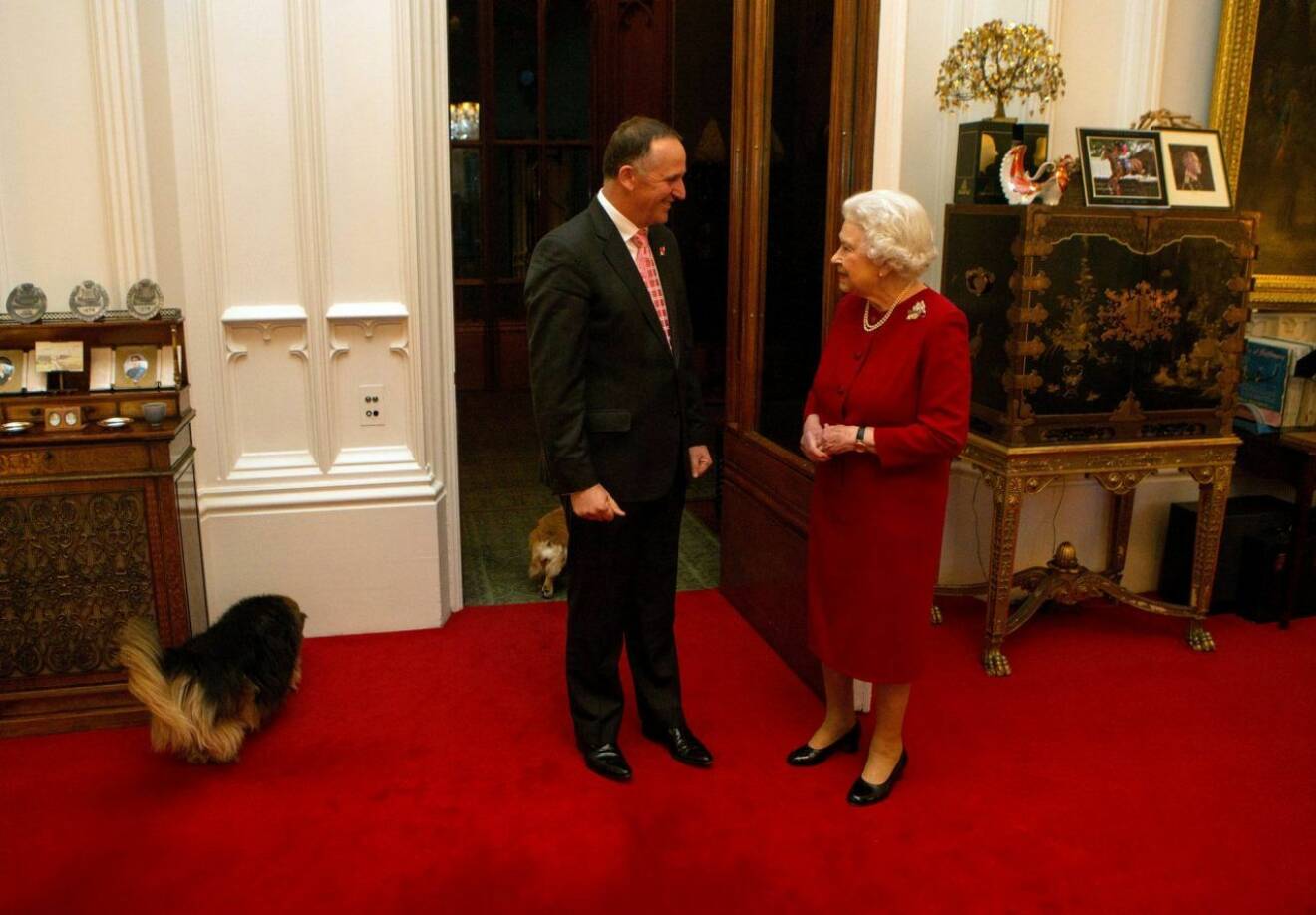 Elizabeths möte med möte med den före detta premiärminister av Nya Zeeland, John Key, år 2015.