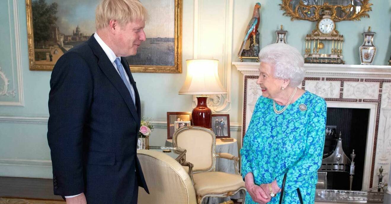 Boris Johnson har regelbundna audienser med drottningen. 