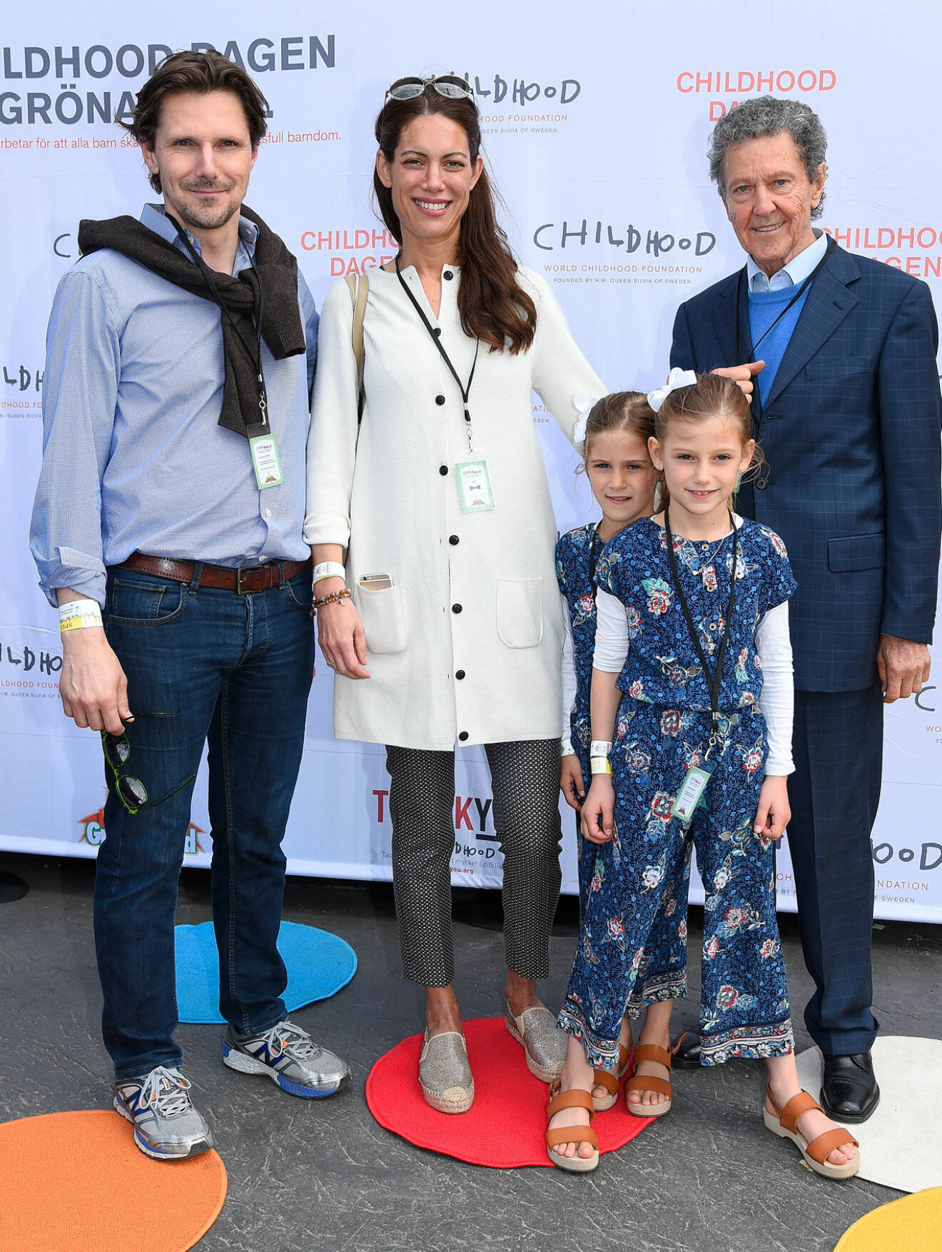 Patrick Sommerlath med sin ex-fru Maline, tvillingdöttrarna Chloé och Anais, samt pappa Walther Sommerlath.