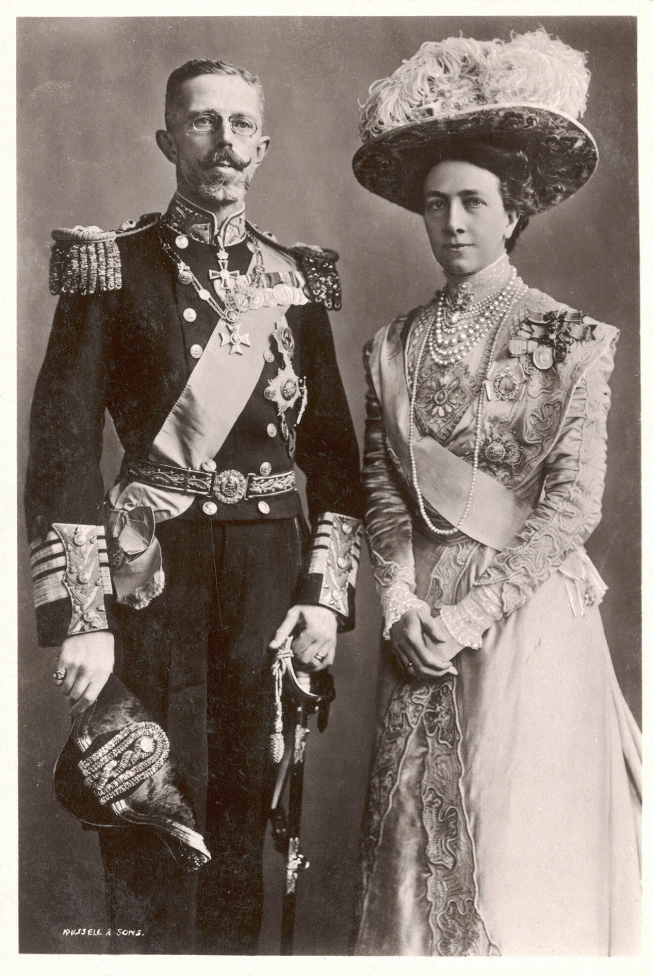 Kung Gustav V med sin fru Victoria av Baden. 