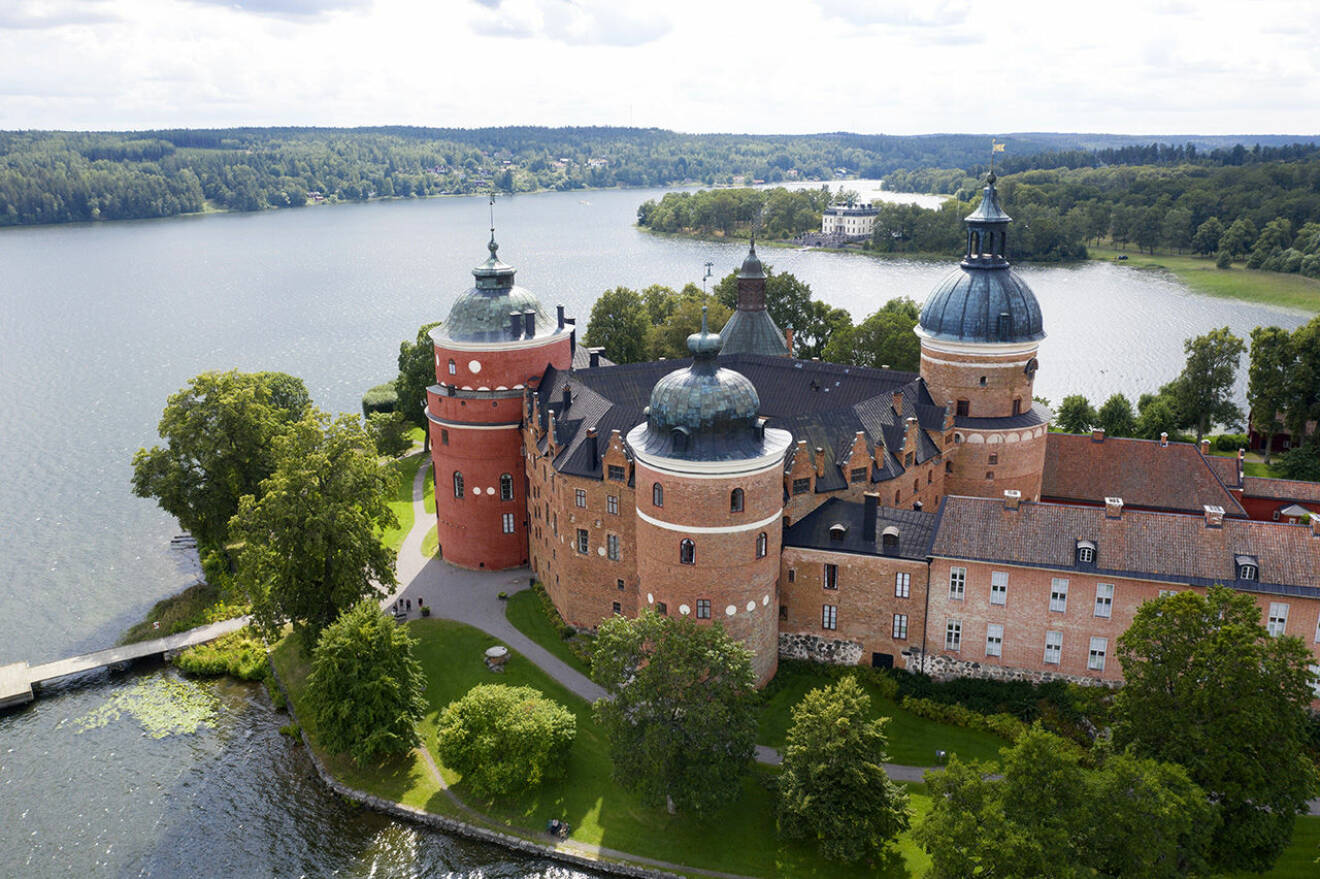 Gripsholms slott vid i Mariefred är ett av slotten som är öppet för turister i sommar.
