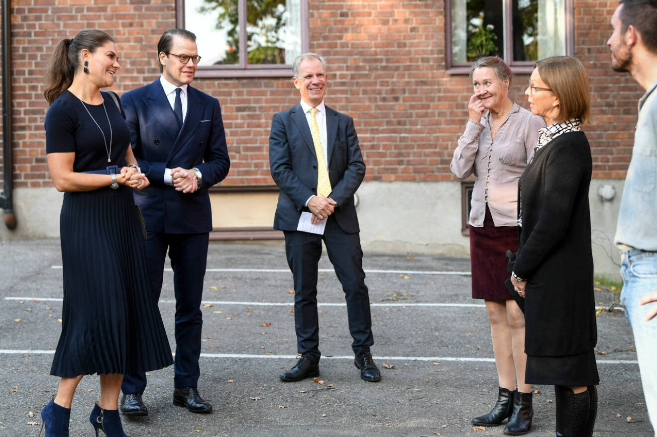 Kronprinsessan Victoria och prins Daniel träffade skådespelaren Cecilia Nilsson dansaren Björn Vårsjö samt Anders Frennberg, Suzanne Carlsson och Osiel Ibáñez från Scenkonstallianserna.