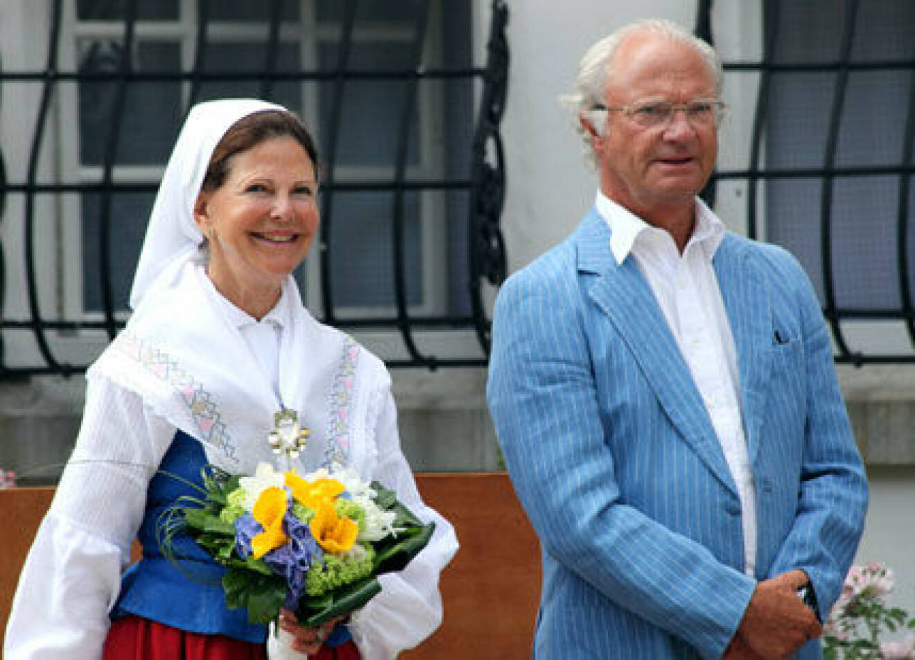 Kung Carl Gustaf och drottning Silvia på Solliden.