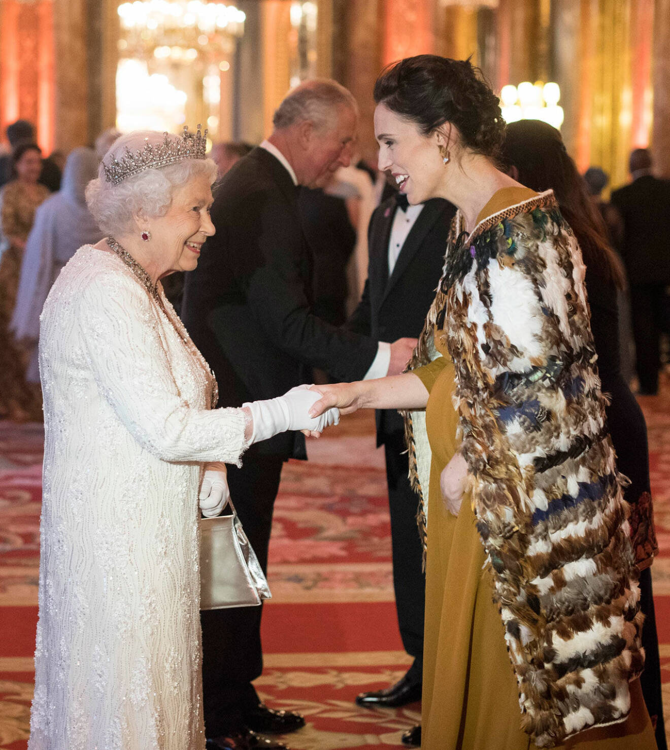 Drottning Elizabeth har också träffat Nya Zeelands premiärminister Jacinda Ardern. Nu är det Harry och Meghans tur.