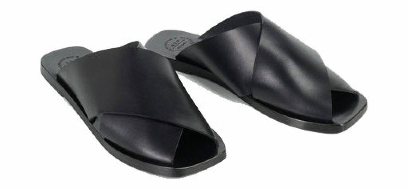 svarta sandaler atp atelier