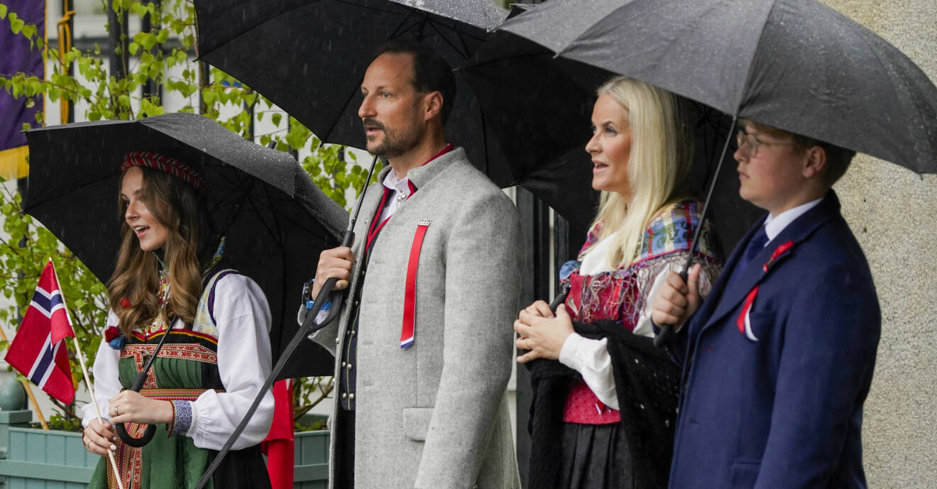 Prinsessan Ingrid Alexandra, kronprins Haakon, kronprinsessan Mette-Marit och prins Sverre Magnus