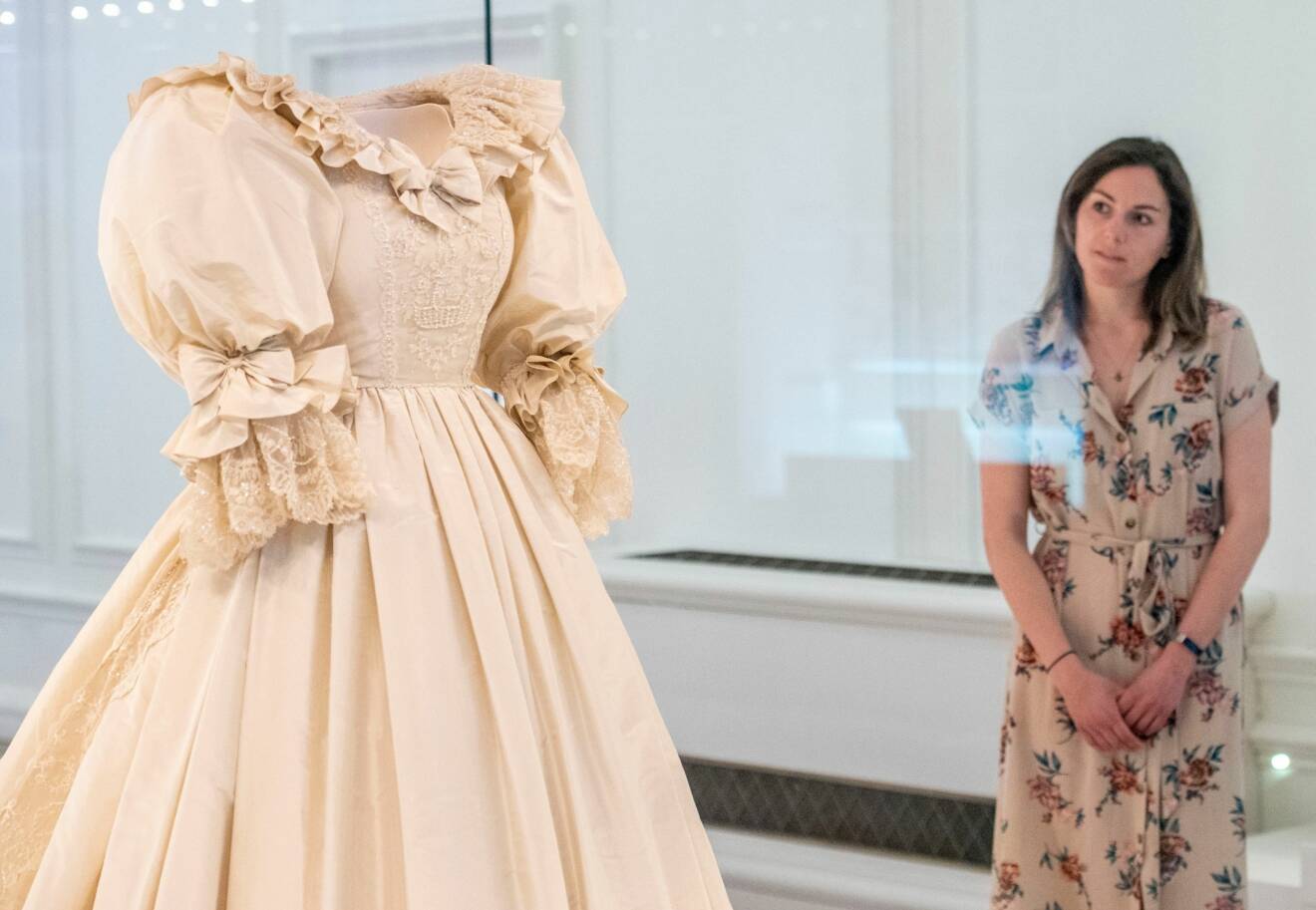 Prinsessan Dianas brudklänning Utställning 2021 Kensington Palace London Royal Style in the Making
