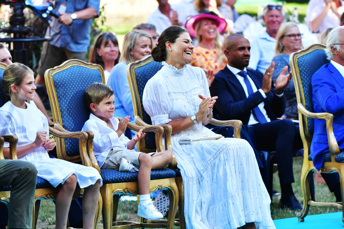 Kronprinsessan Victoria Prinsessan Estelle Prins Oscar Stephan Rimér Victoriadagen 2021 Klänning By Malina