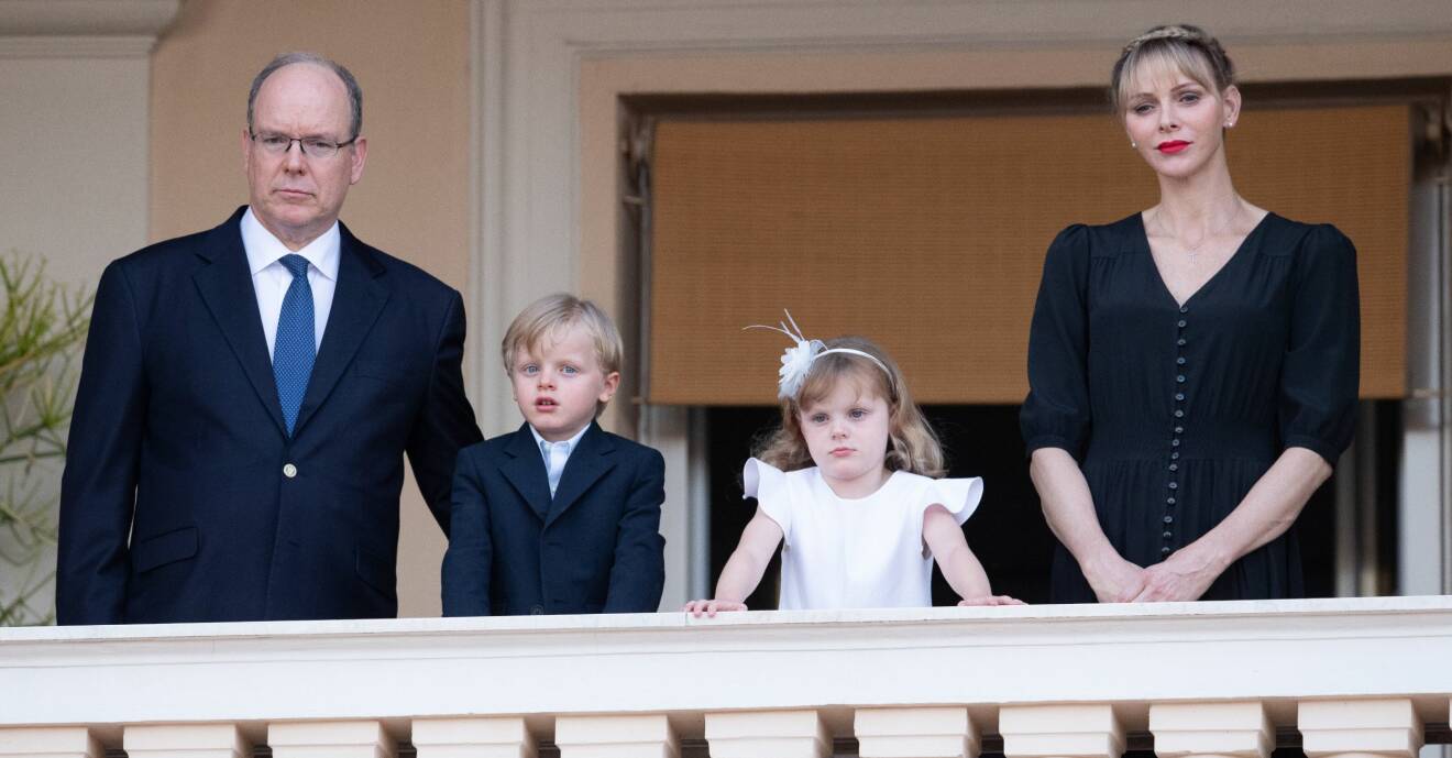 Furst Albert, prins Jacques, prinsessan Gabriella och furstinnan Charlene