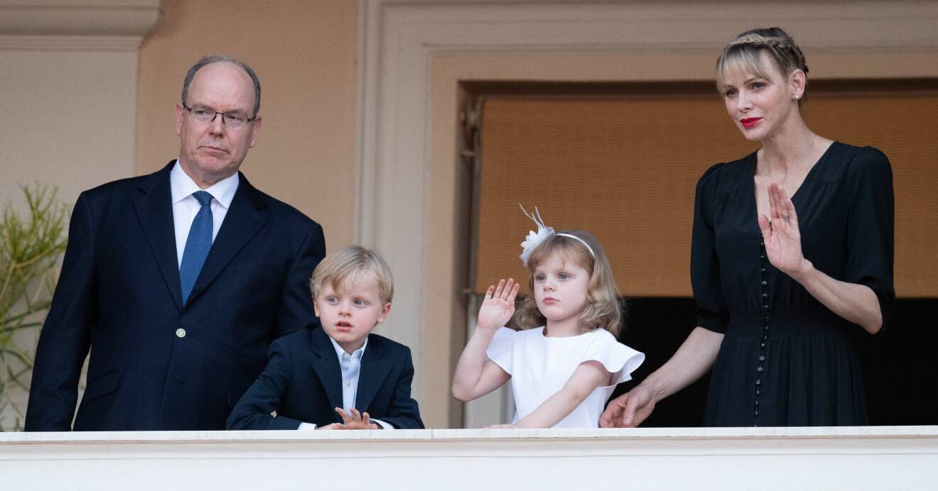 Furst Albert, prins Jacques prinsessan Gabriella och furstinnan Charlene
