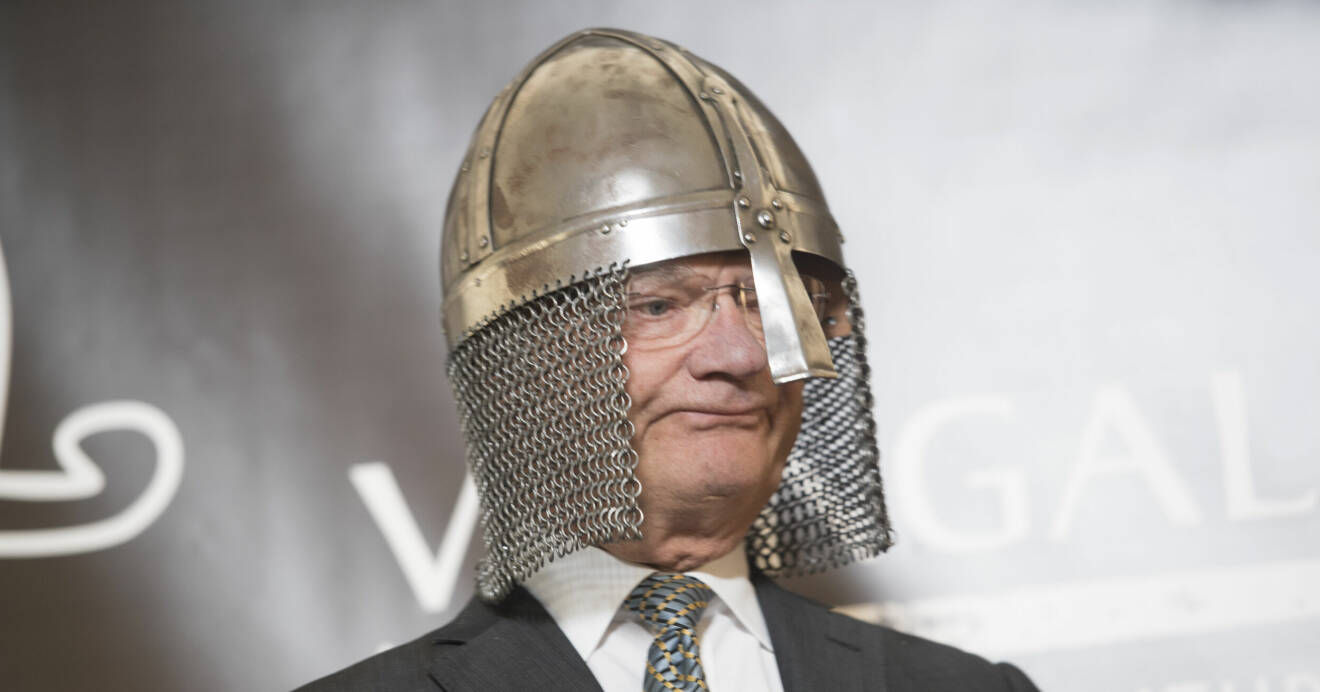 Kung Carl Gustaf på Vikingamuseet