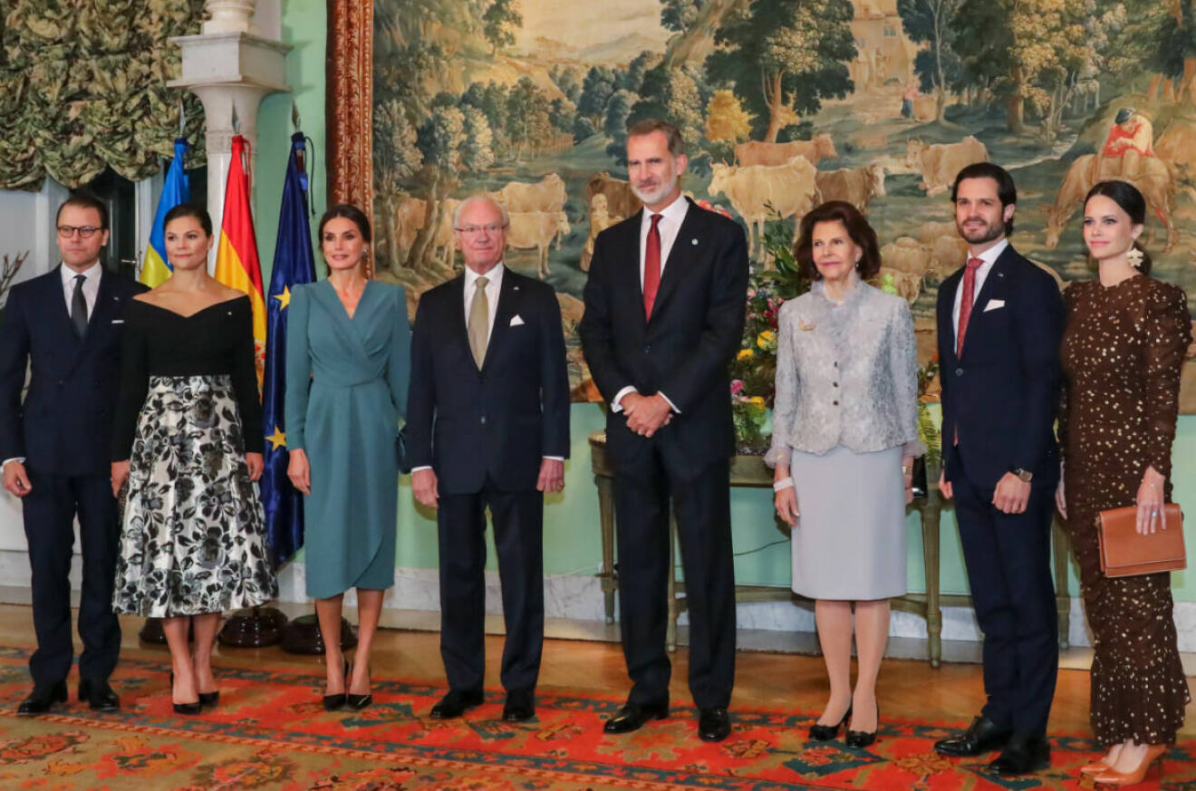 Spanska kungaparet med svenska kungafamiljen under statsbesöket i Sverige