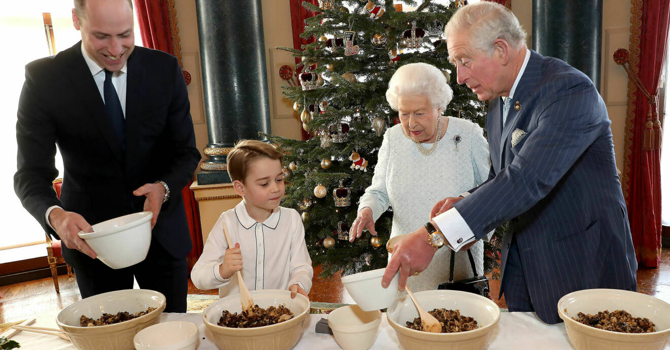 Prins William, prins George, drottning Elizabeth och prins Charles julen 2020.