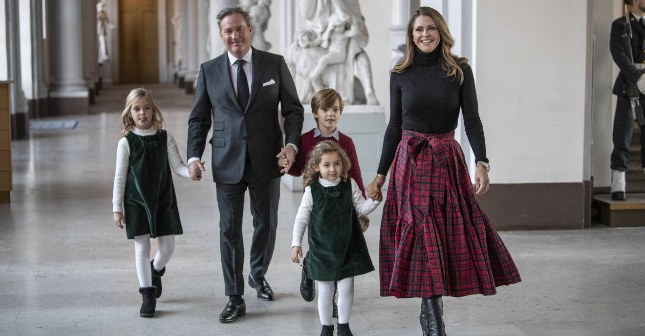 Prinsessan Leonore, Chris O'Neill, prins Nicolas, prinsessan Adrienne och prinsessan Madeleine på kungliga slottet 2021