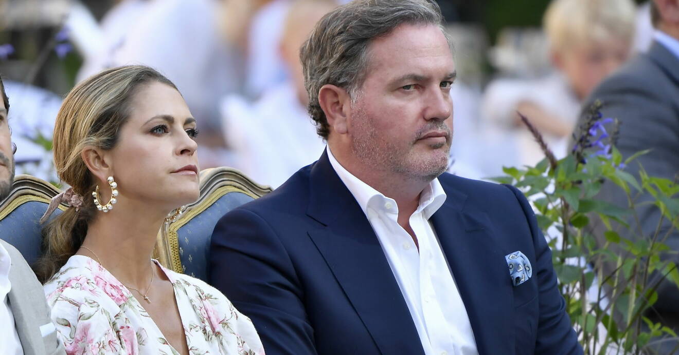 Christopher O'Neill och prinsessan Madeleine i samband med firandet av Victoriadagen på Sollidens Slott på Öland.