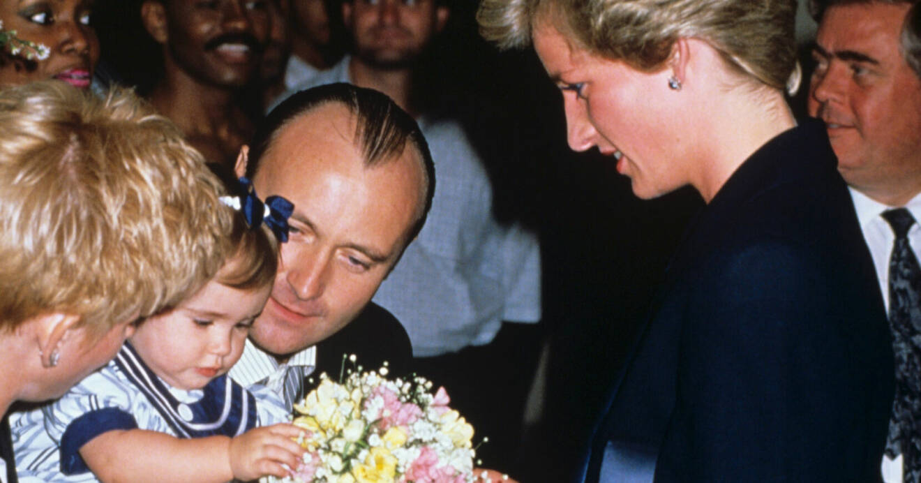 Lily Collins, Phil Collins träffar prinsessan Diana 1990