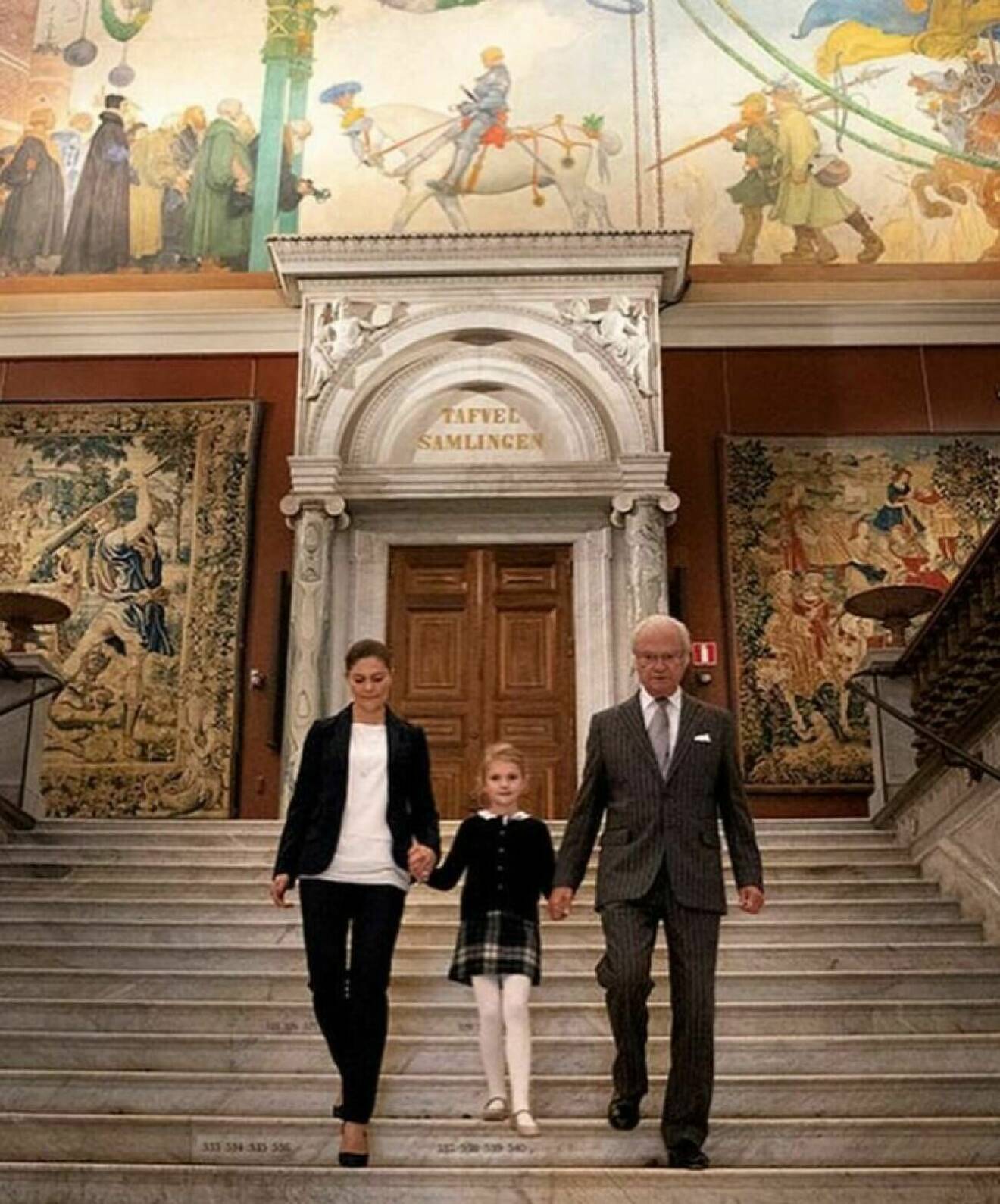 Kronprinsessan Victoria, prinsessan Estelle och kung Carl Gustaf