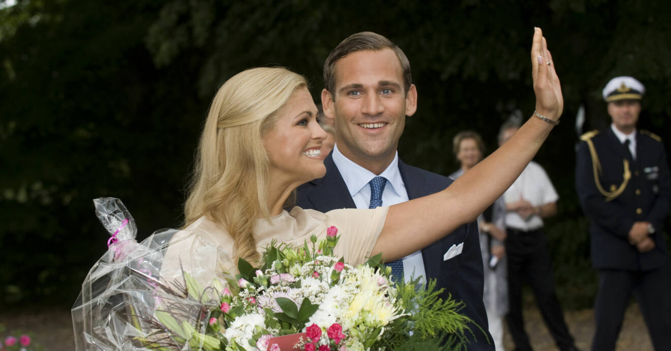 Prinsessan Madeleine och Jonas Bergström tillkännager sin förlovning