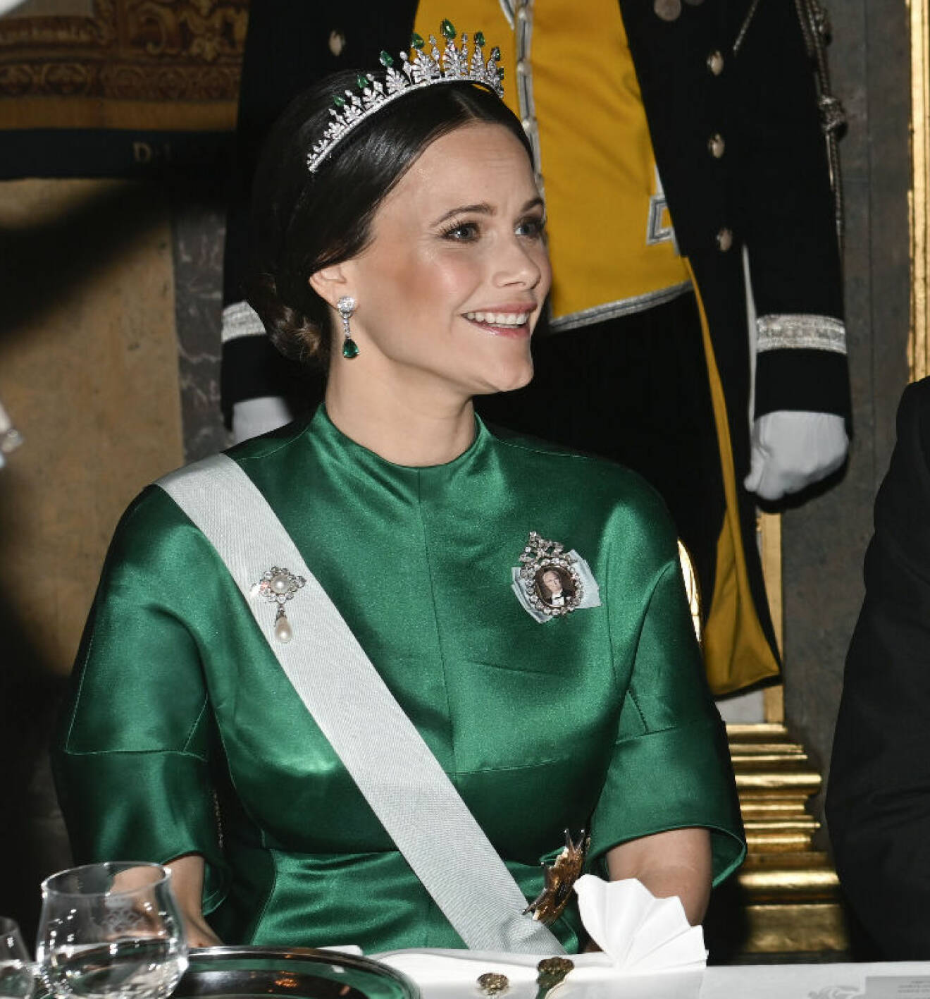 Prinsessan Sofia i grönt och tiara med smaragder