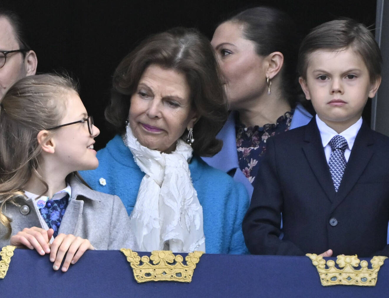Drottning Silvia med prinsessan Estelle och prins Oscar på kungens födelsedag 2022