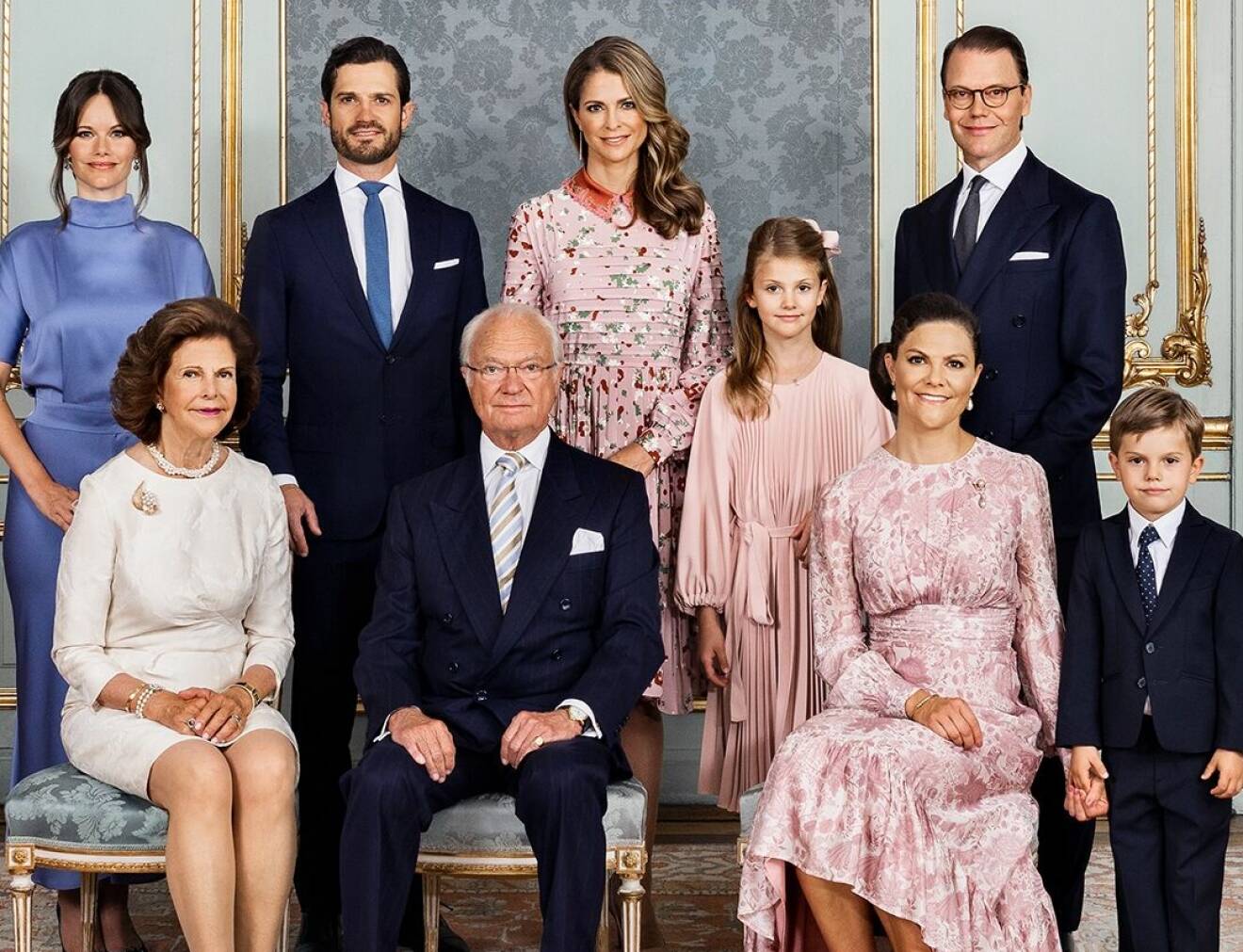Hovets officiella bild på kungafamiljen