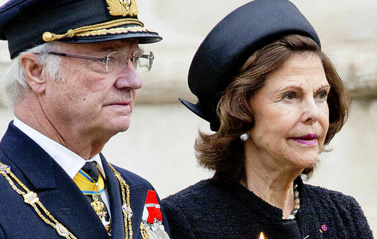Kungen och drottning Silvia begravningsklädda