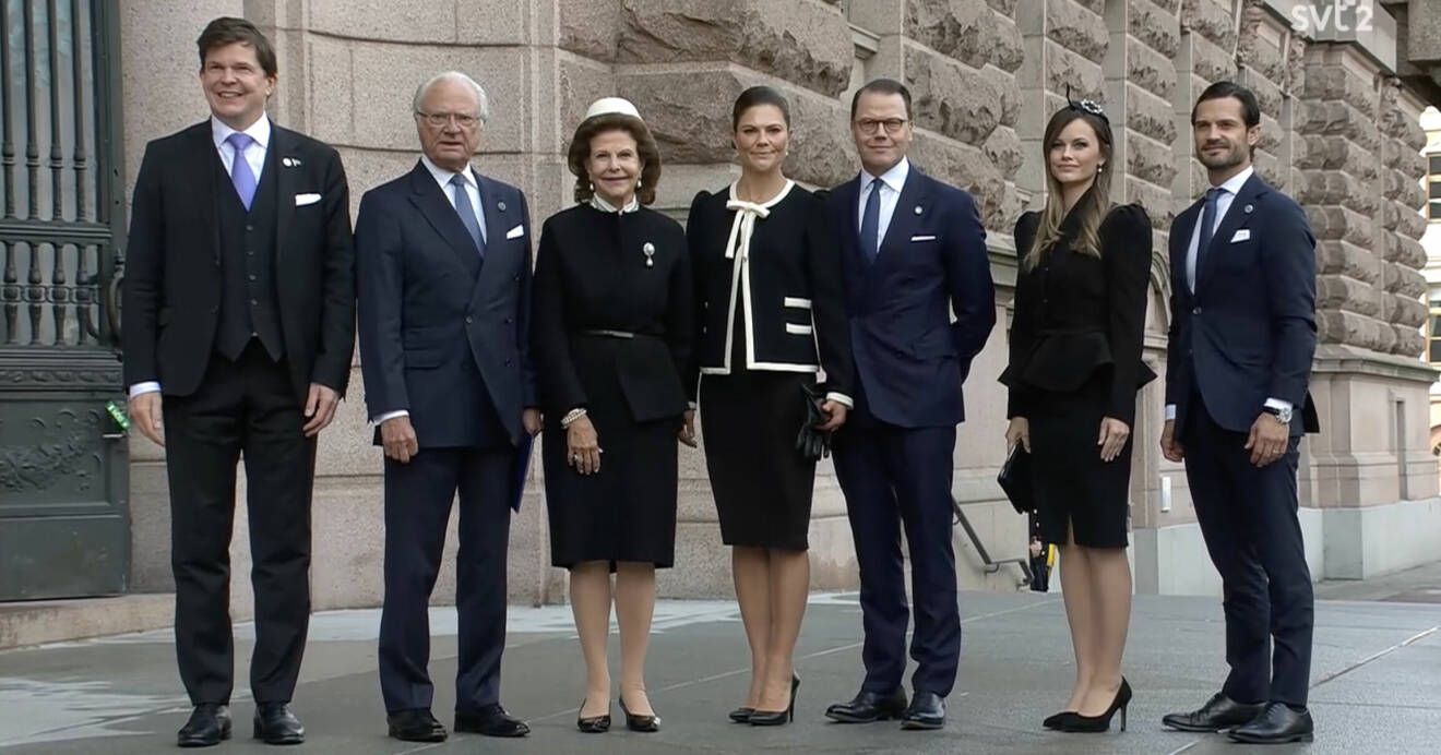 Talmannen, kungen, drottningen, kronprinsessan Victoria, prins Daniel, prinsessan Sofia och prins Carl Philip