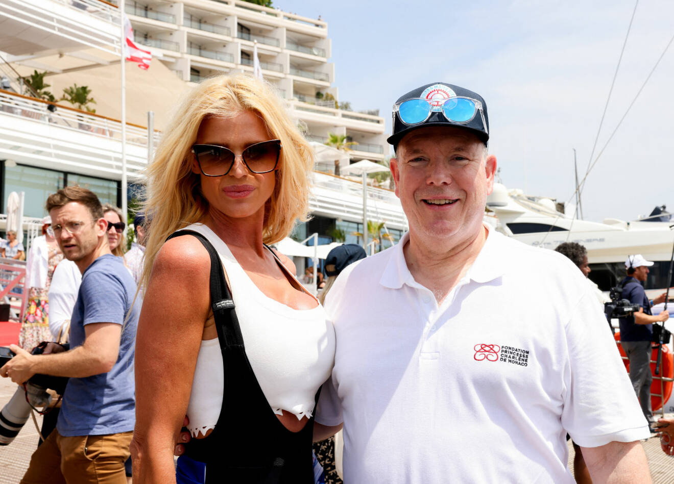Furst Albert och Victoria Silvstedt på Yacht Club de Monaco