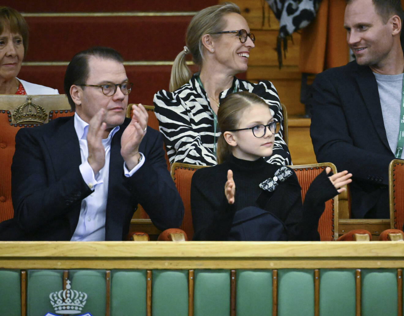 Prinsessan Estelle med pappa prins Daniel i Kungliga tennishallen