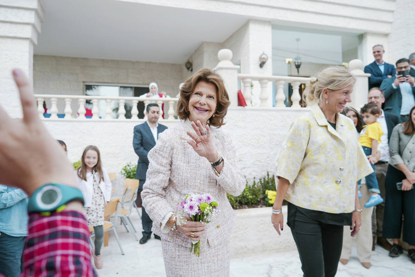 Drottning Silvia besöker svenska ambassadens residens i Amman 2022