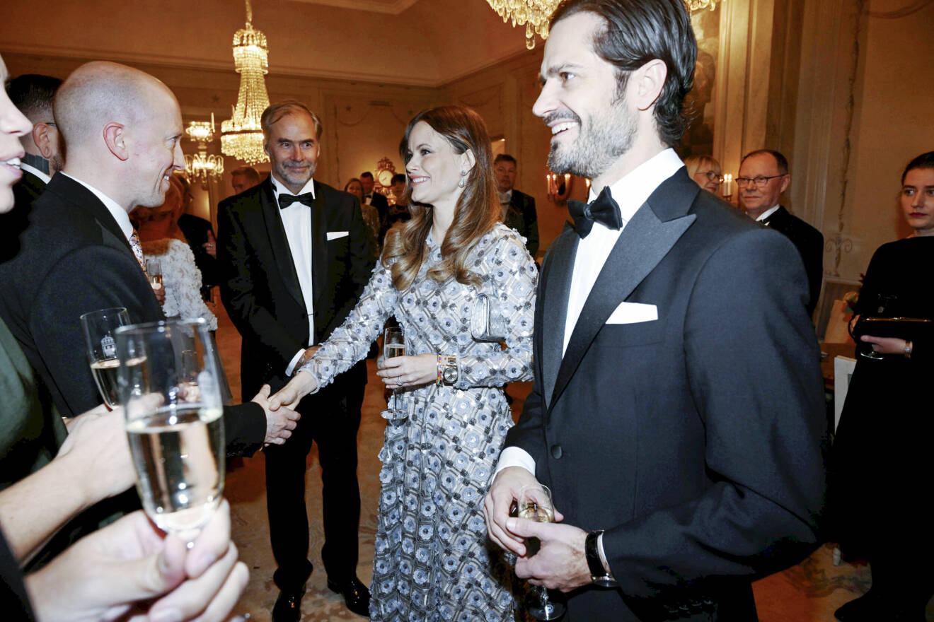 Prins Carl Philip och prinsessan Sofia på fest hemma hos Georg och Maria Andrén