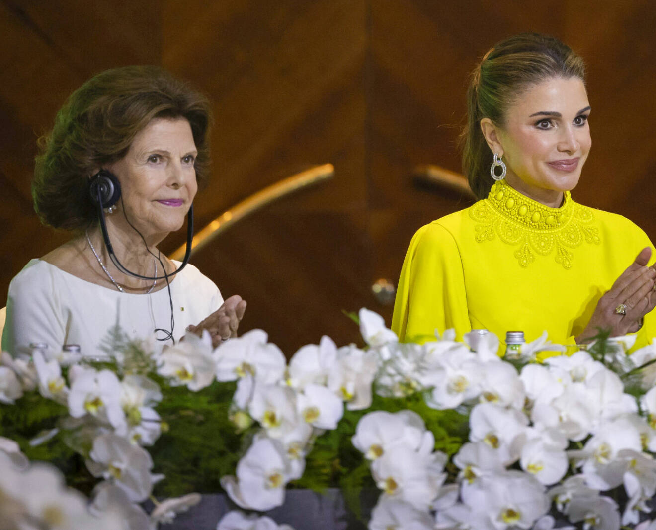 Drottning Silvia och drottning Rania på välgörenhetsmiddag för Mentor Arabia i Amman