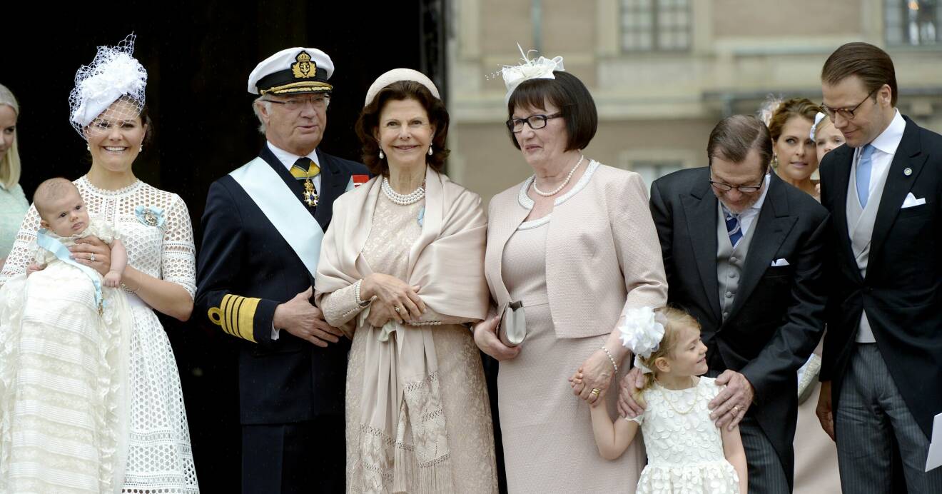 Prinsessan Estelle, kronprinsessan Victoria, prins Oscar och Ewa Westling