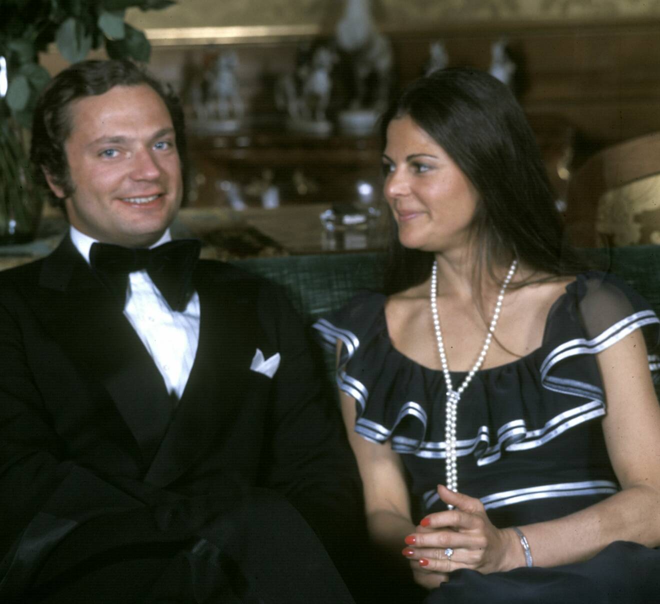 Kungen och drottning Silvia, då Silvia Sommerlath, nyförlovade 1976