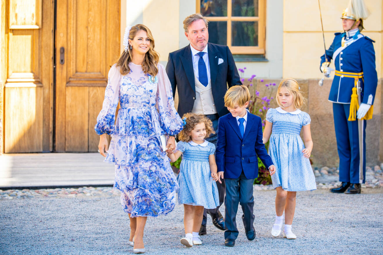 Prinsessan Madeleine, Chris O'Neill, prinsessan Leonore, prinsessan Adrienne och prins Nicolas på prins Julians dop 2021