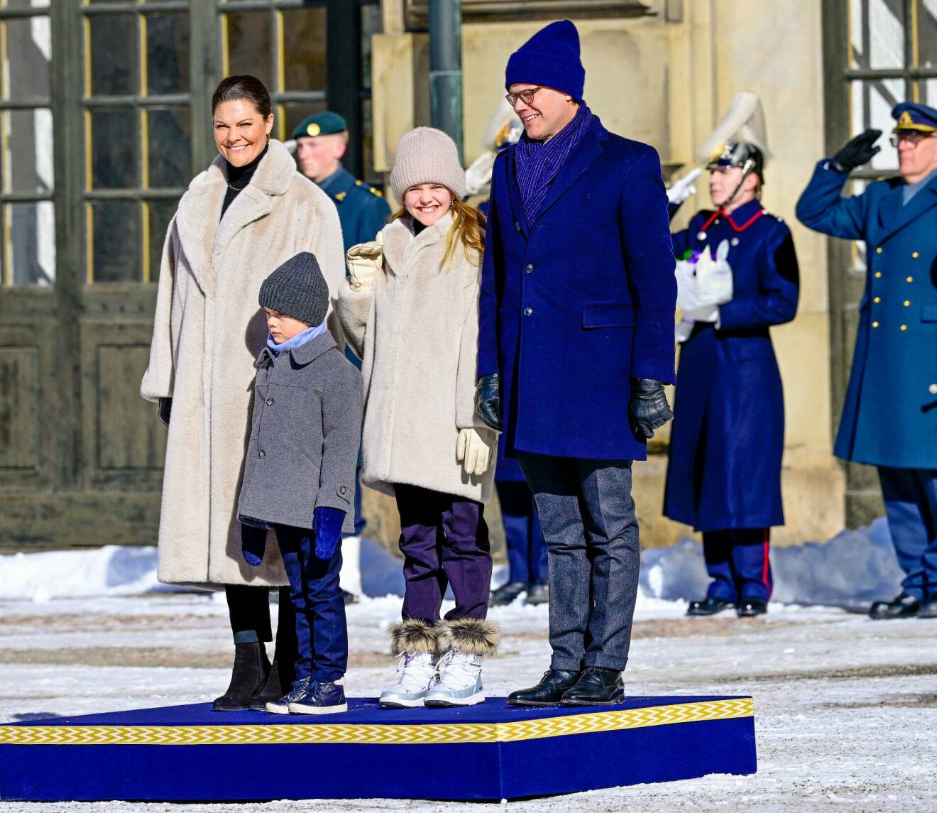 Kronprinsessan Victorias med familjen vid det officiella namnsdagsfirandet på Stockholms slott 2023