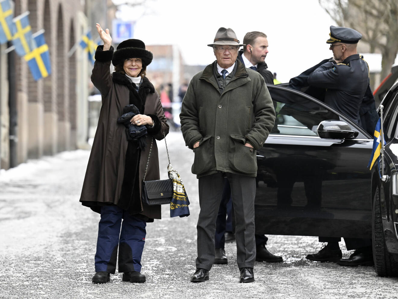 Kung Carl Gustaf och drottning Silvia besöker Östersund under sitt länsbesök i Jämtland.