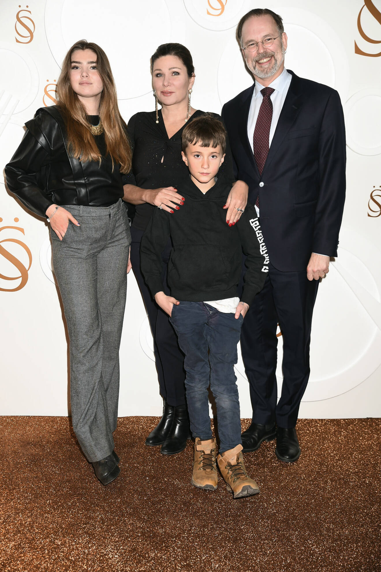 Dominika Peczynski med barnen Hannah Bahri och Harry och Anders Borg Nyinvigning av Östermalms Saluhall, Stockholm, 2020