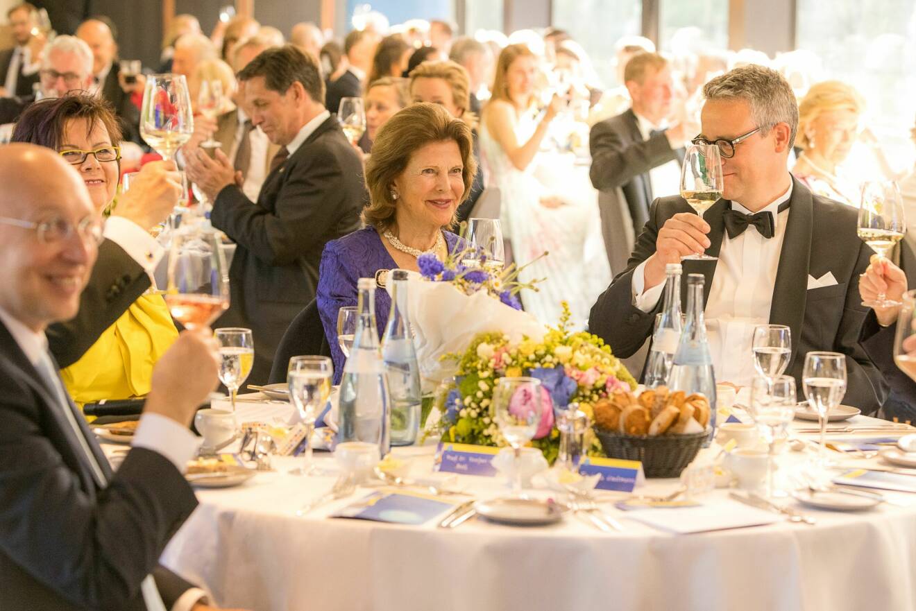 Drottning Silvia vid firande med svensk-tyska föreningen i Heidelberg