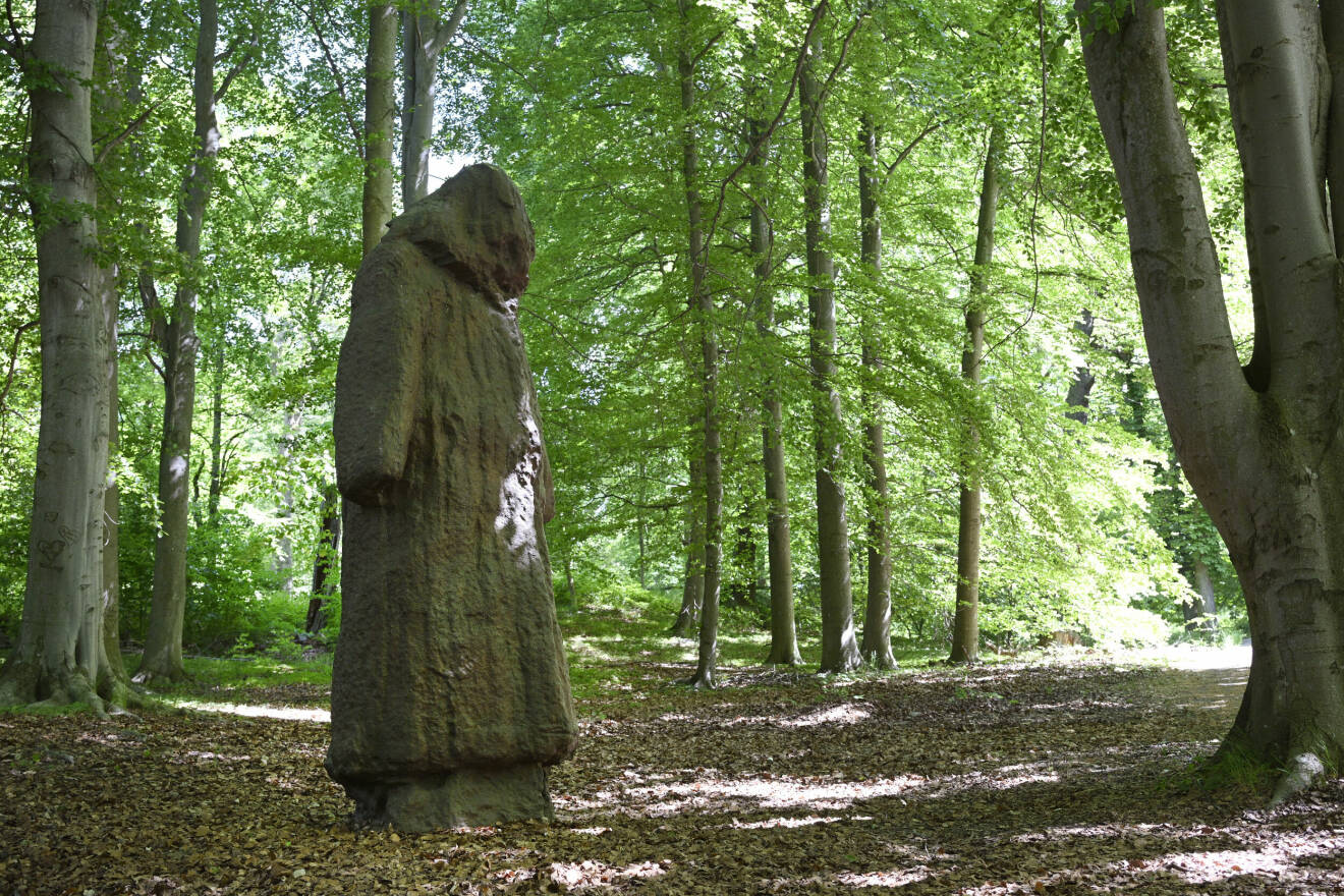 Charlotte Gyllenhammars skulptur Osagd på Djurgården i Stockholm – skapad för Prinsessan Estelles kulturstiftelse 2023