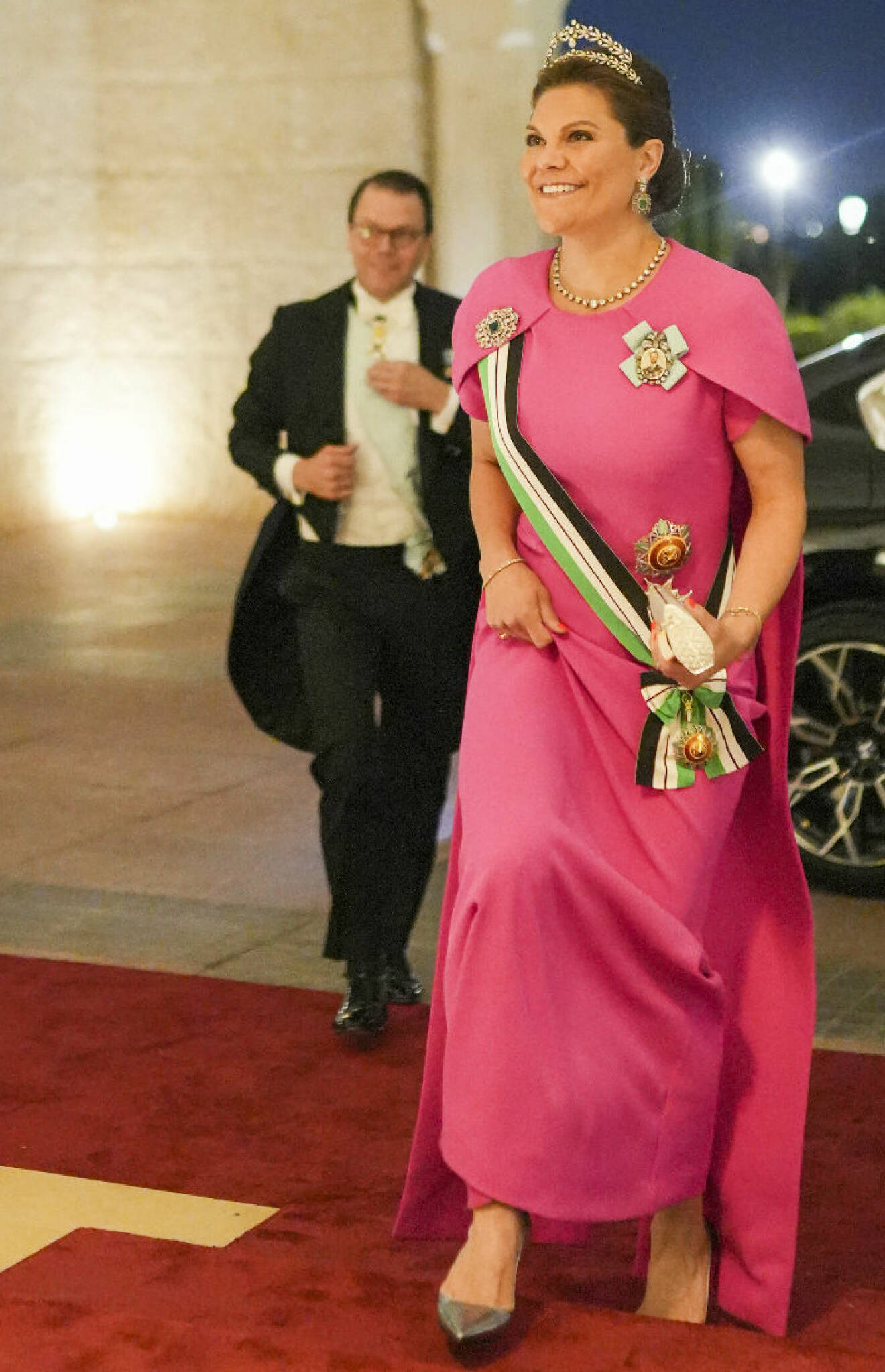 Kronprinsessan Victoria och prins Daniel i Amman, på bröllop i jordanska kungafamiljen 2023