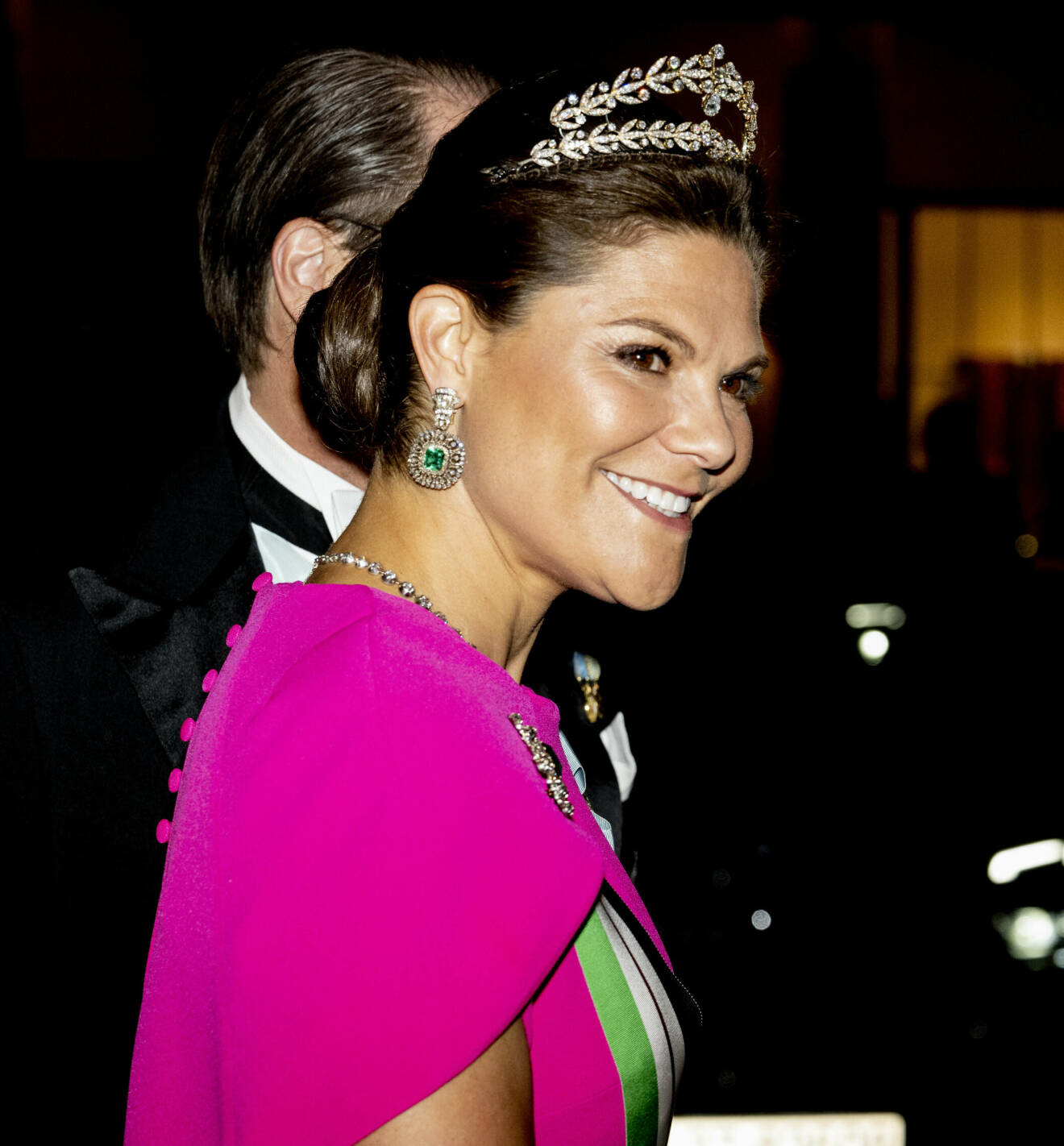 Kronprinsessan Victoria på bröllop i jordanska kungafamiljen 2023