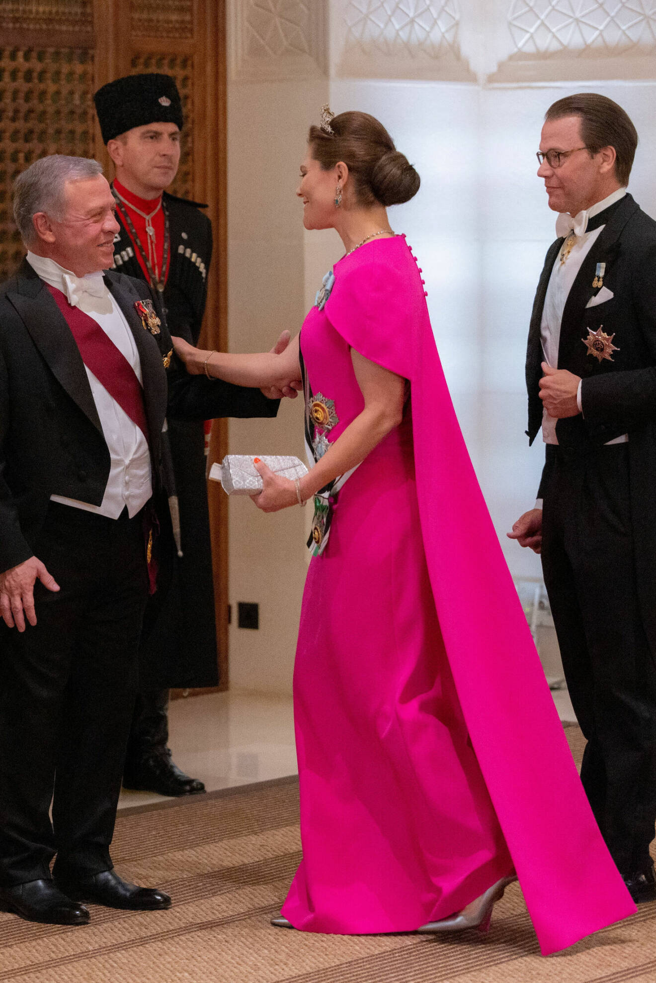 Kronprinsessan Victoria och prins Daniel med drottning Rania och kung Abdullah i Amman, vid bröllopet i jordanska kungafamiljen 2023