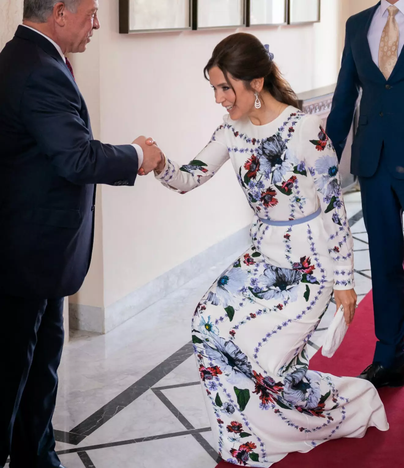 Bröllop i Jordanien 2023: Kronprinsessan Marys hovnigning