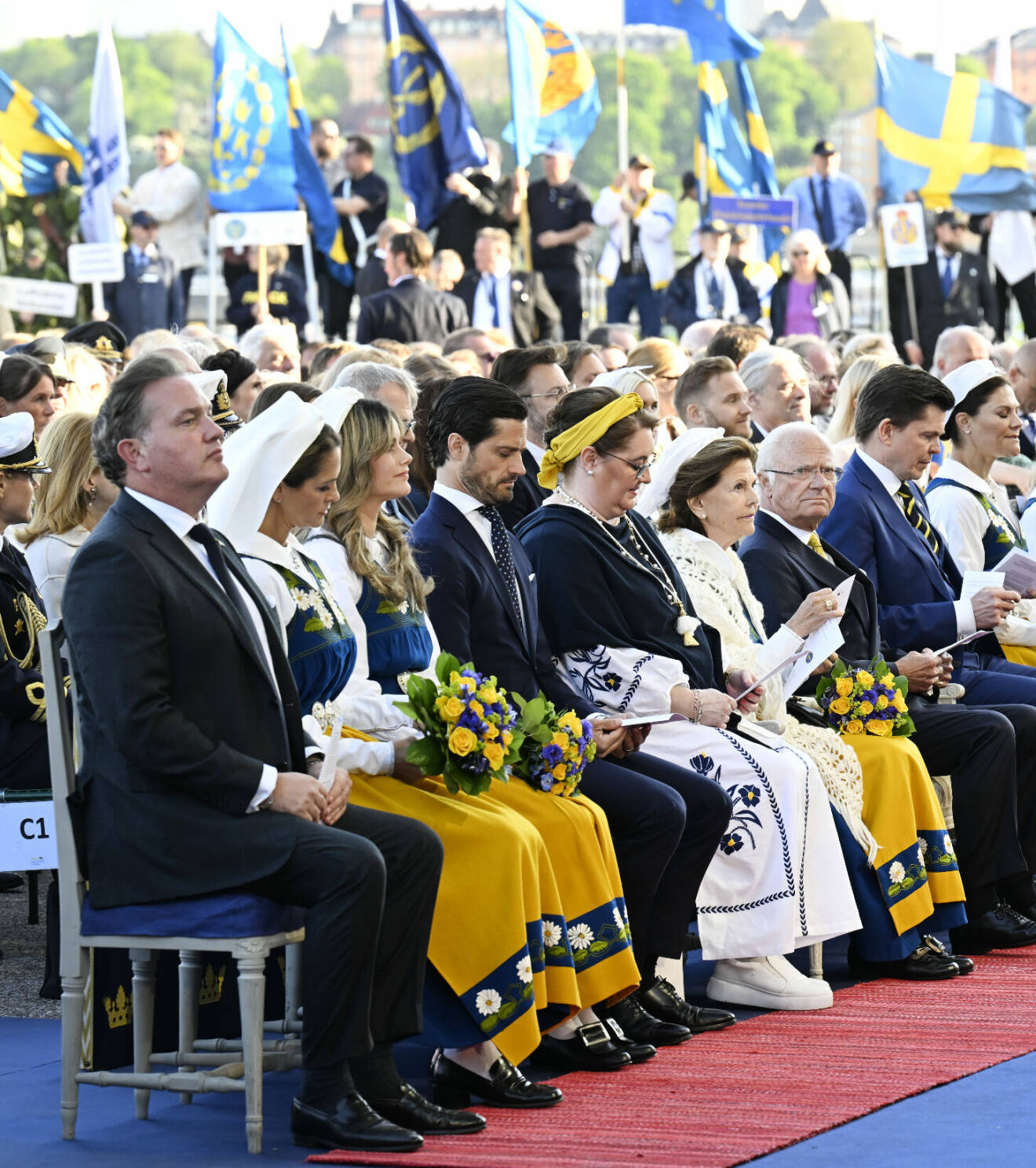 Chris O’Neill och kungafamiljen vid nationaldagsfirandet på Skansen 2023