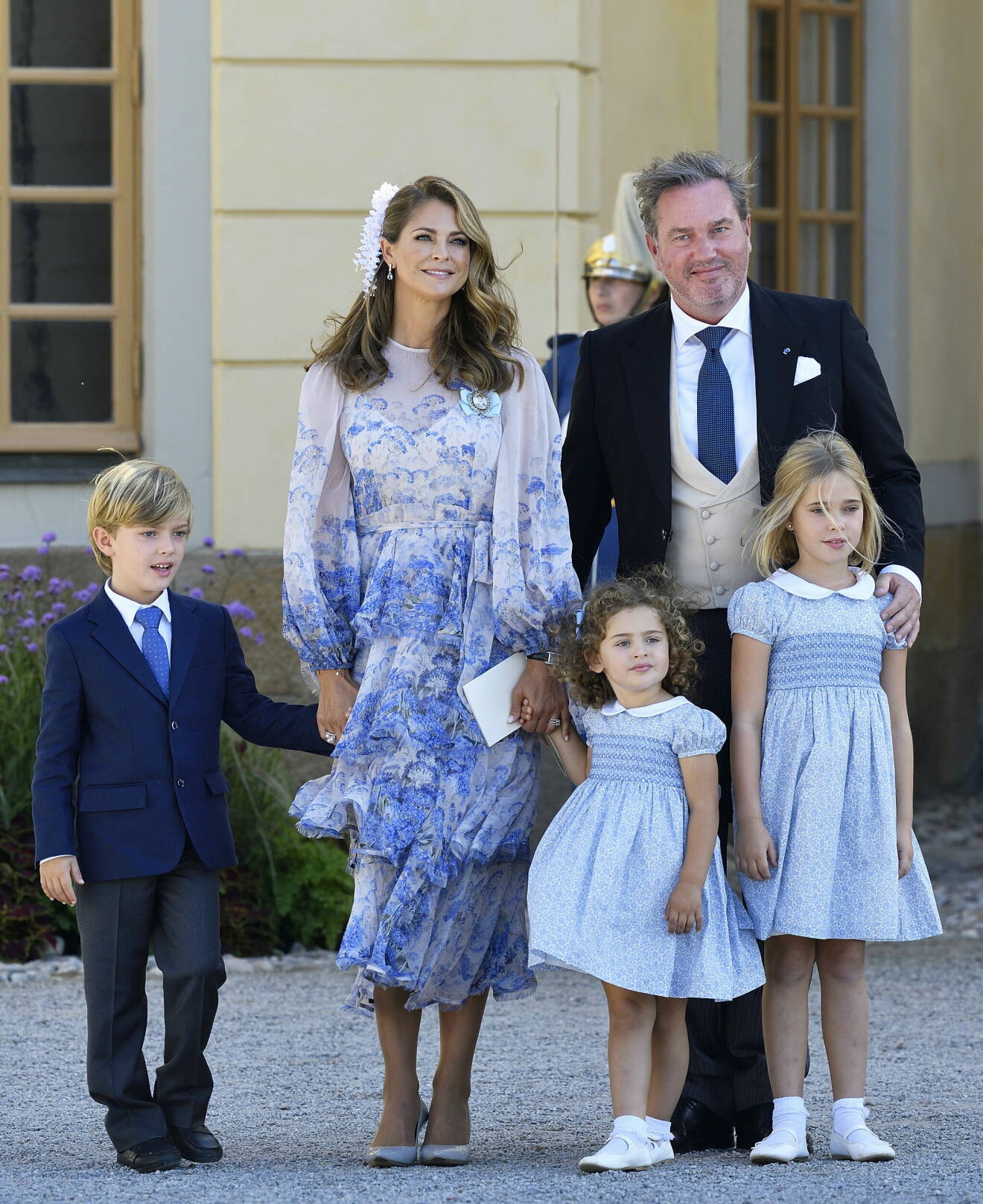 Prinsessan Madeleine, Christopher O'Neill, prins Nicolas, prinsessan Adrienne, prinsessan Leonore vid prins Julians dop i Drottningholms slottskyrka. Stockholm 2021