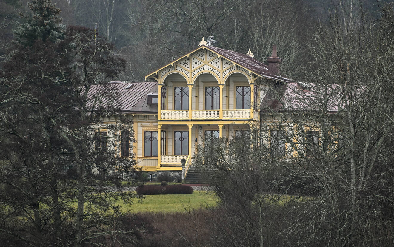 Villa Loviseberg på Lovisebergsstigen 1 på Ulriksdals slotts område i Solna kommun.