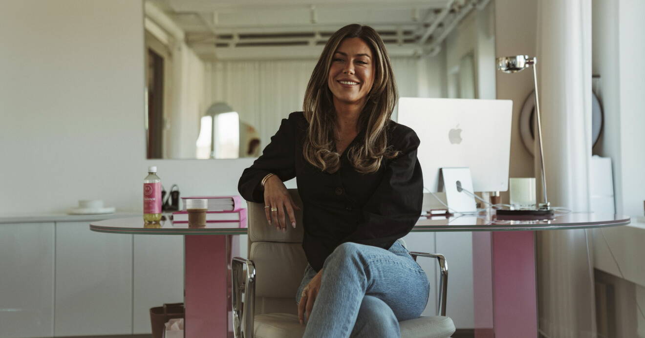 Bianca Ingrosso, programledare och influerare, här fotograferad på kontoret för sitt makeup-märke Caia i Stockholm.