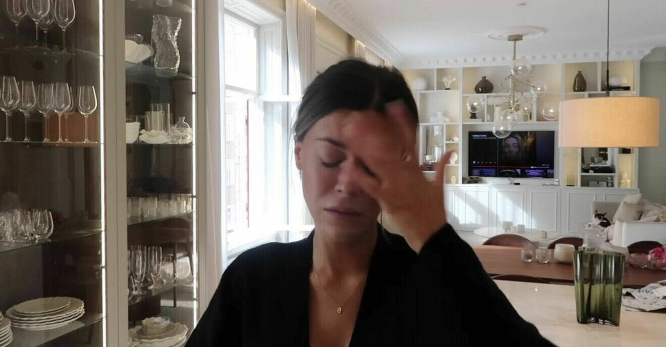 Bianca Ingrosso gråter i sitt kök