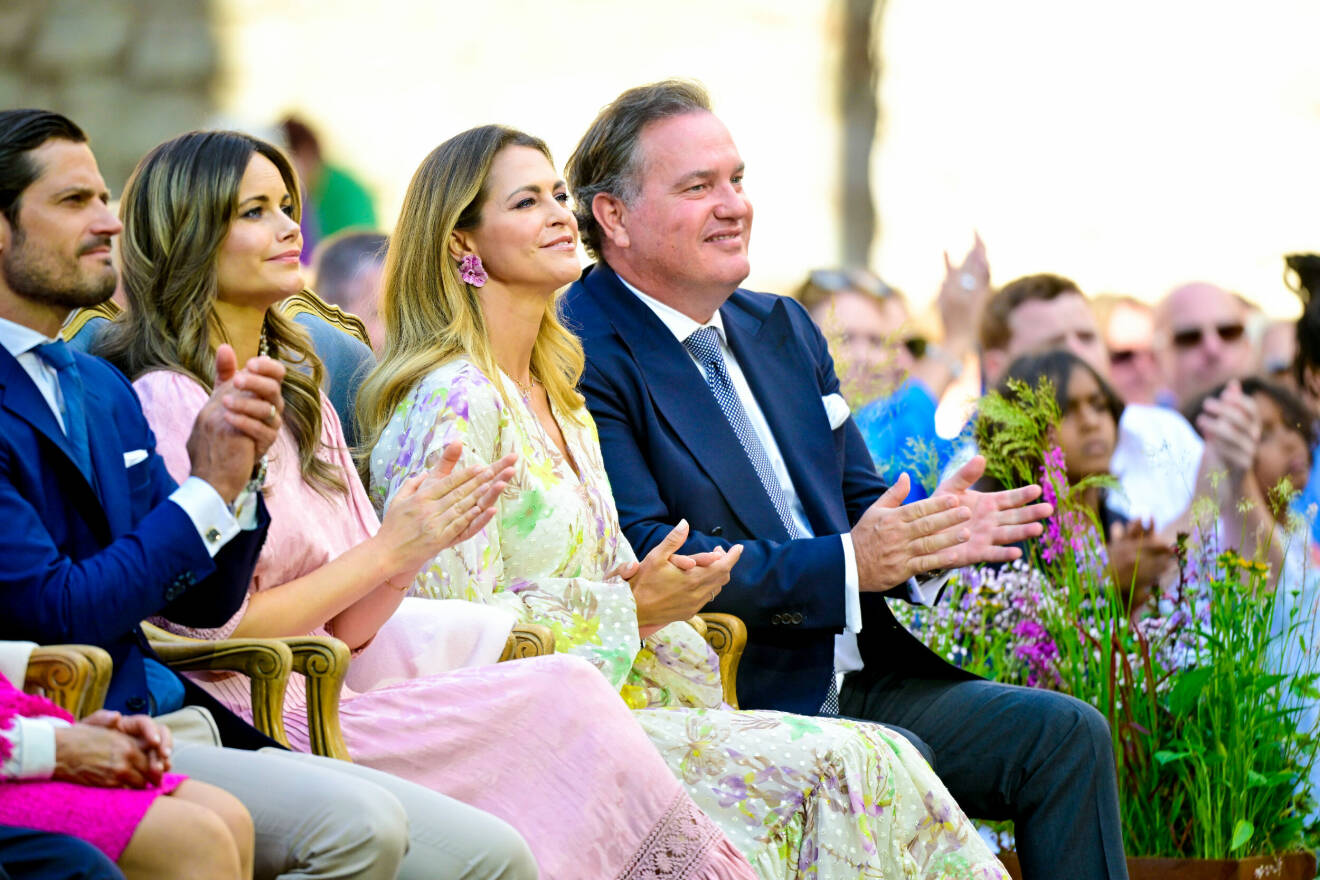 Christopher O'Neill, prinsessan Madeleine, prinsessan Sofia och prins Carl Philip på Borgholms slottsruin under Victoriakonserten